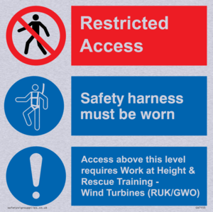 Restricted access. Safety harness must be worn. Access above this level