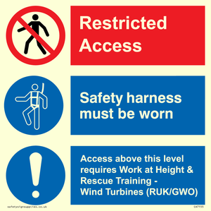 Restricted access. Safety harness must be worn. Access above this level