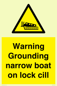 Warning Grounding narrow boat on lock cill