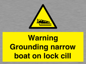 Warning Grounding narrow boat on lock cill