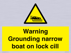 Warning Grounding narrow boat on lock cill