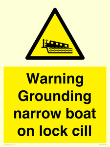 Warning Grounding narrow boat on lock cill