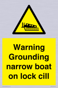 Warning Grounding narrow boat on lock cill