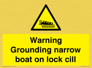 Warning Grounding narrow boat on lock cill