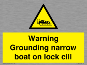 Warning Grounding narrow boat on lock cill