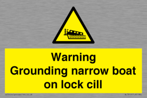 Warning Grounding narrow boat on lock cill