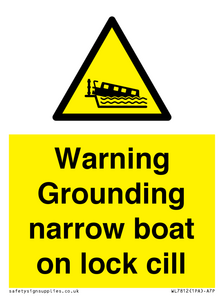 Warning Grounding narrow boat on lock cill