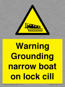 Warning Grounding narrow boat on lock cill