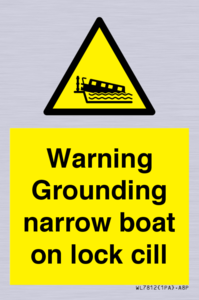 Warning Grounding narrow boat on lock cill