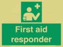 first-aid-responder-~